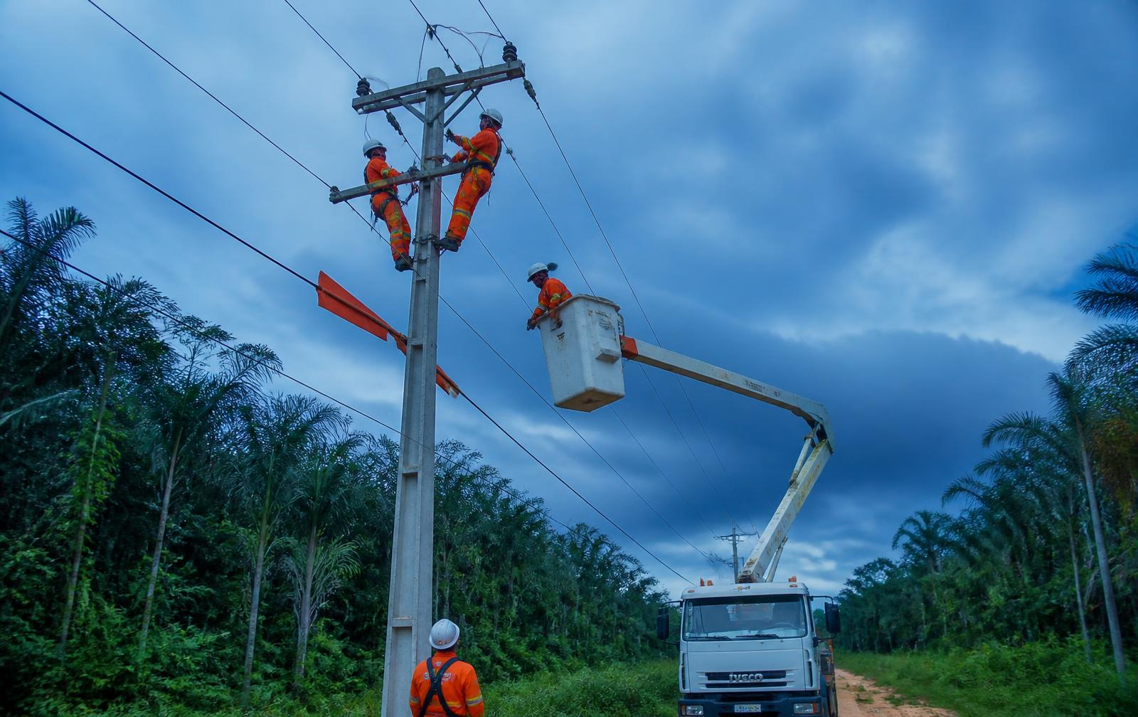 Serviço de rede de distribuição executado para clientes da LI Engenharia
